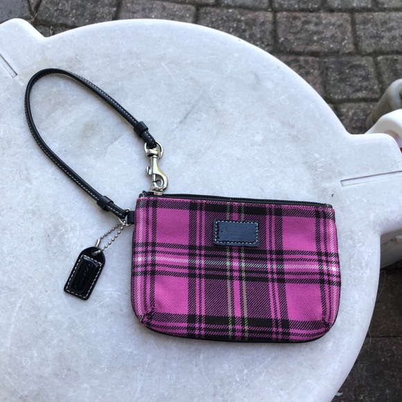 Coach Handbags - Coach Wristlet